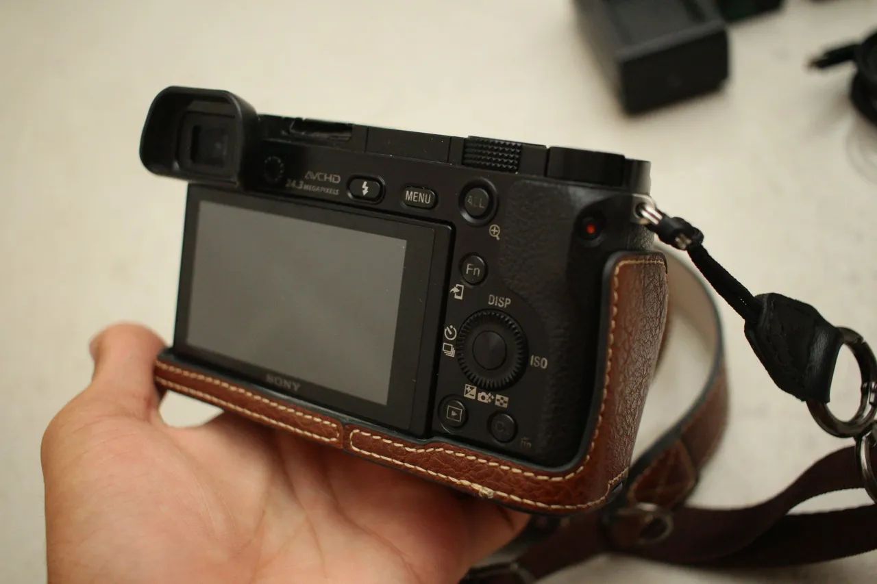 Camera Sony A6000 kit Completo - Foto 4