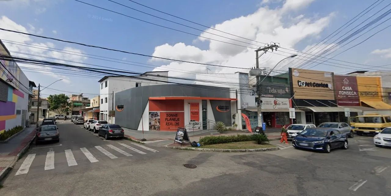 Lojão na Av. Central em Laranjeiras 
