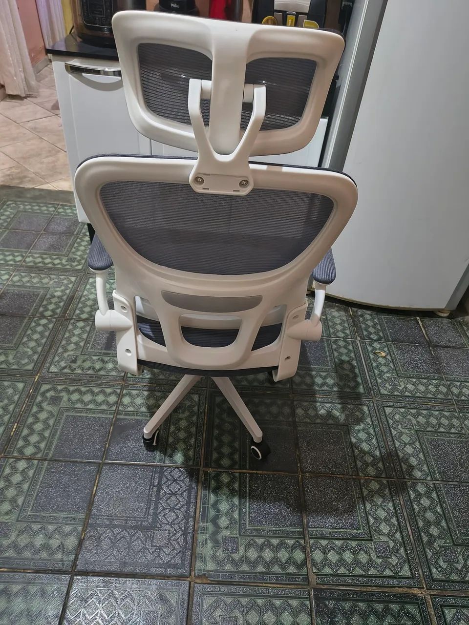 Cadeira escritório nova com encosto lombar  - Foto 3