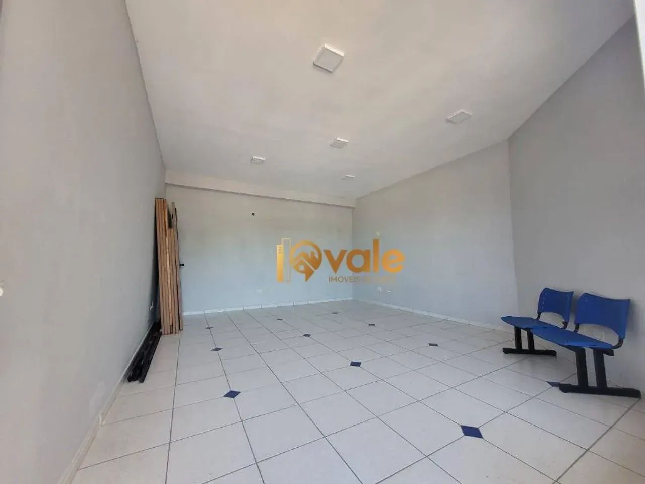 Sala com 32m² - Villa Branca - Jacareí/SP - Foto 2