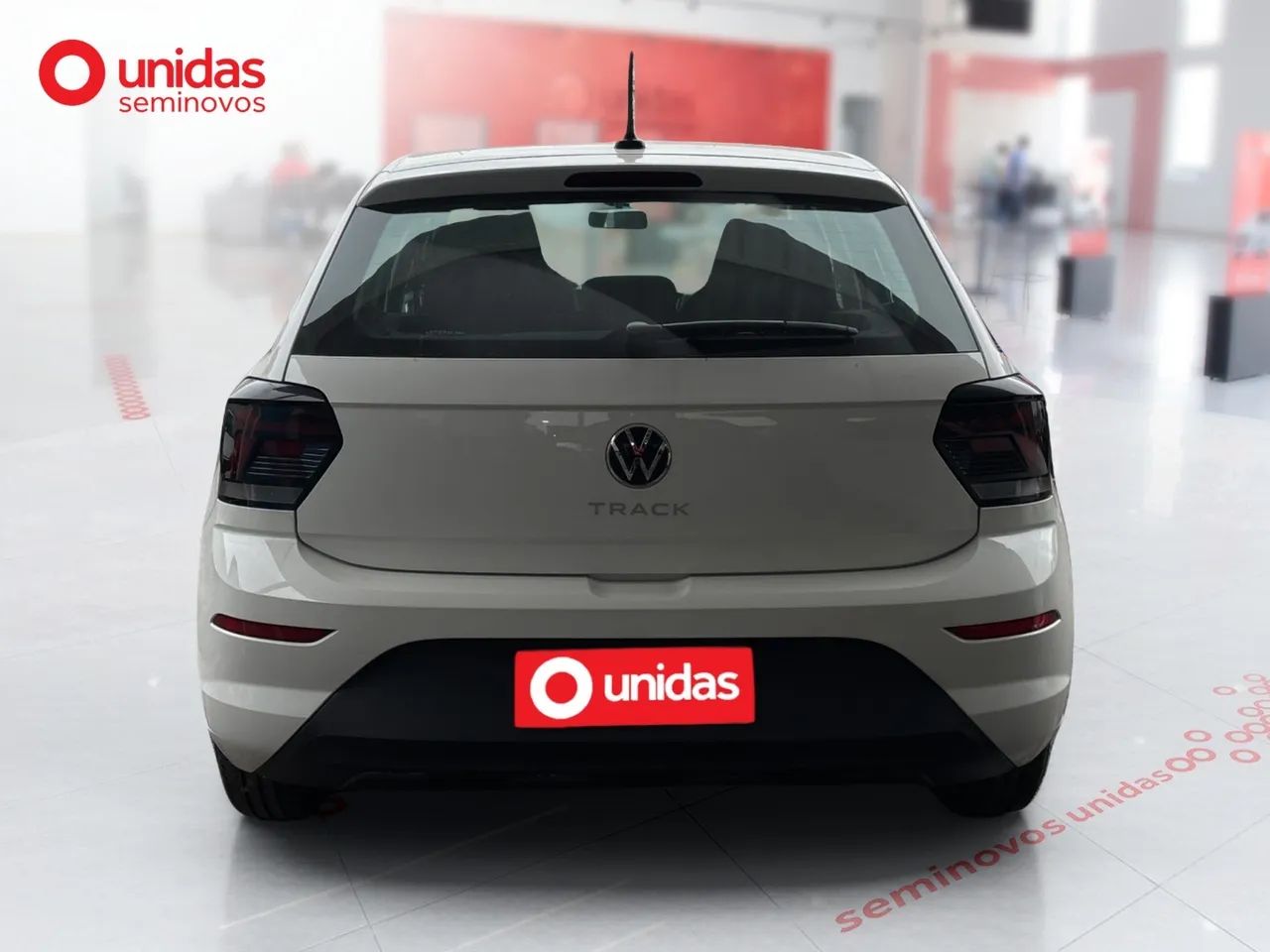 Volkswagen Polo Track 1.0 Flex 12V 5p, foto 6 de 17