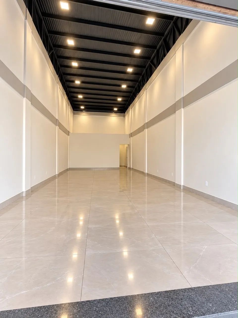 ALUGA-SE sala comercial ótima localização  - Foto 4