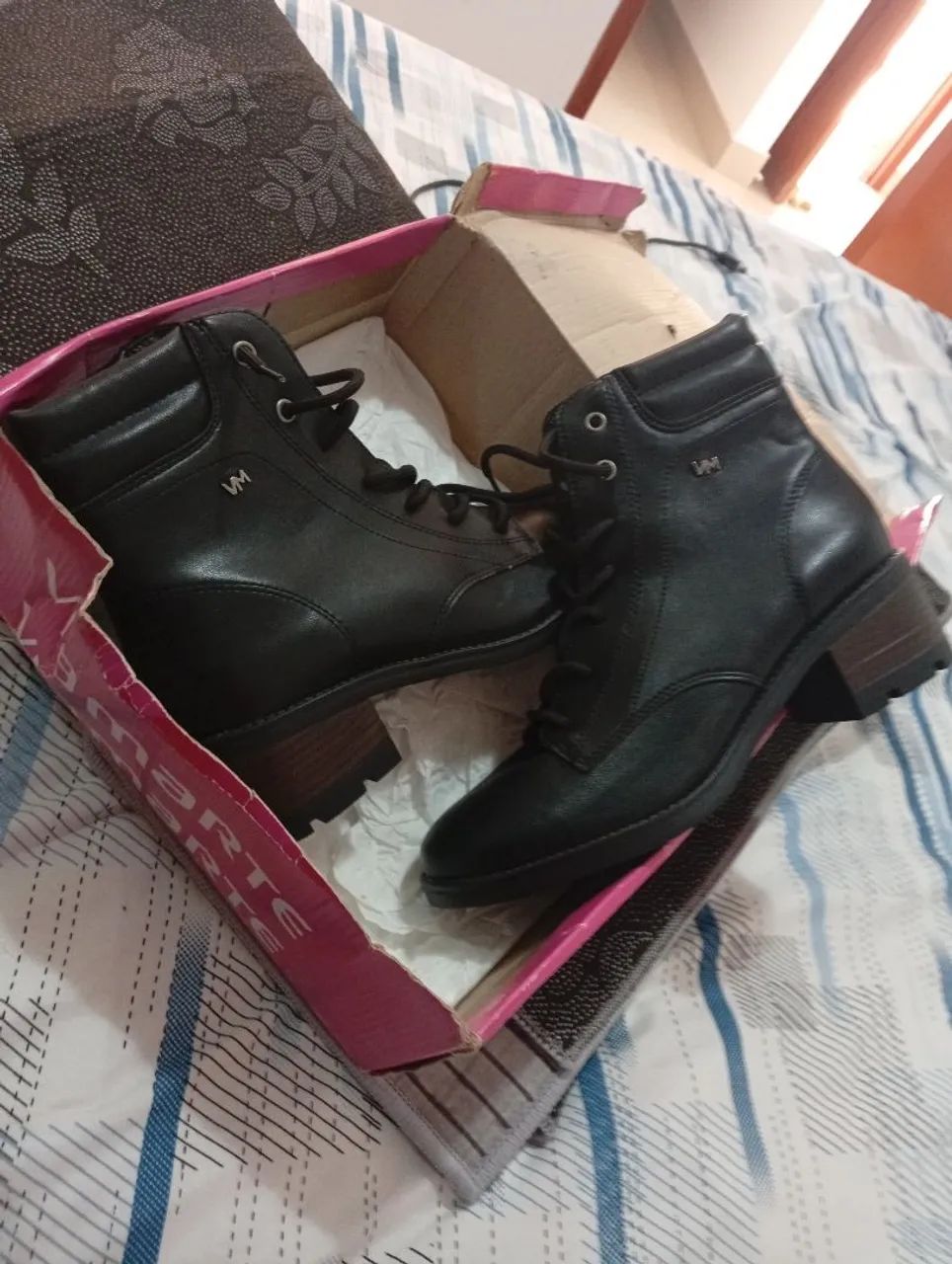Vendo bota 