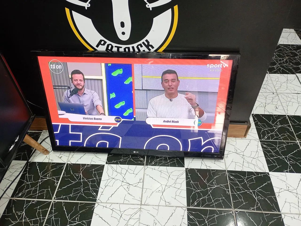 Vendo tv LG 55 polegadas obs não e smartv R$ 950,00 - Foto 4