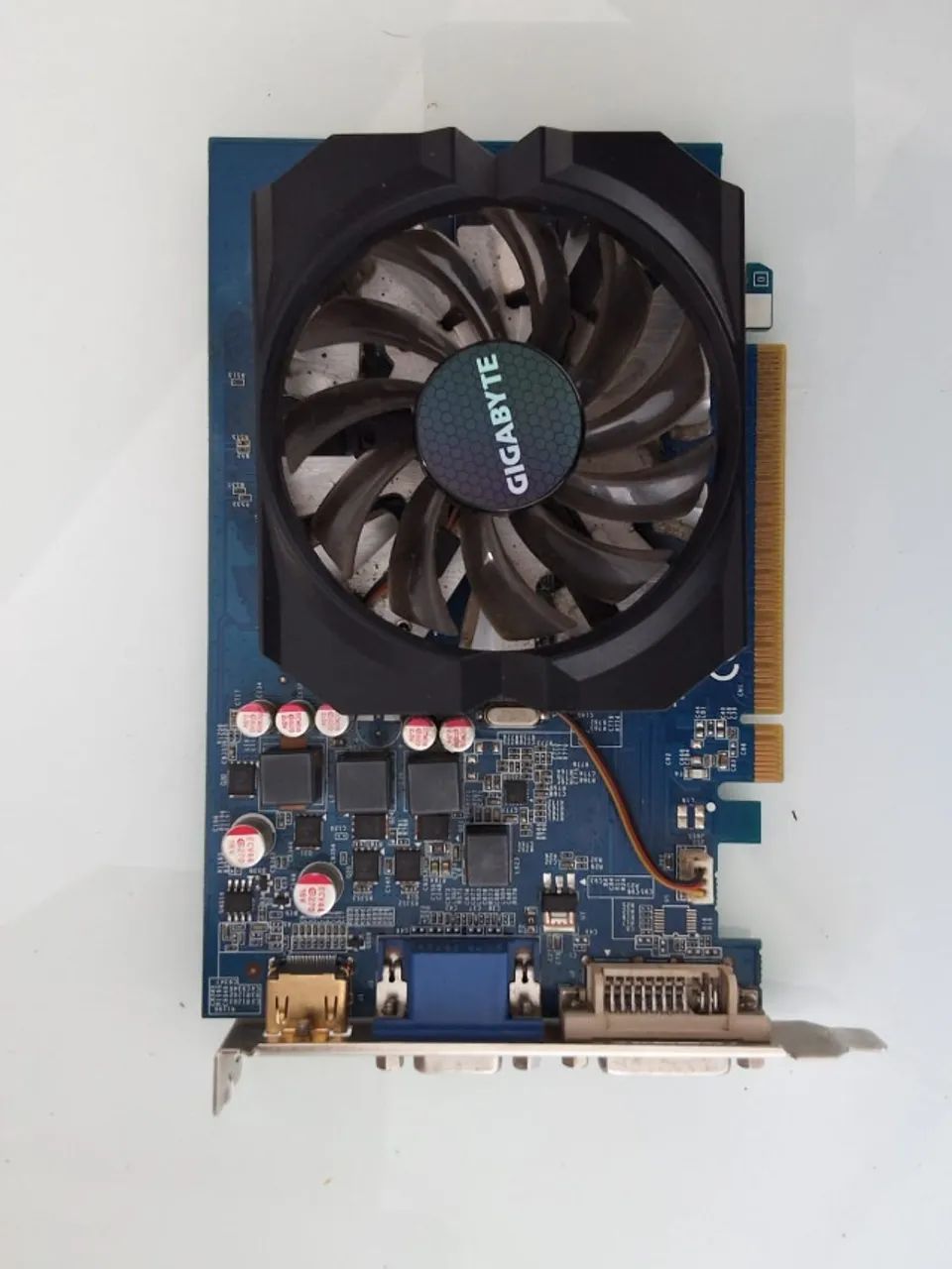 Placa de Vídeo Gigabyte GT 420 2GB - GV-N420-2GI - Com Defeito