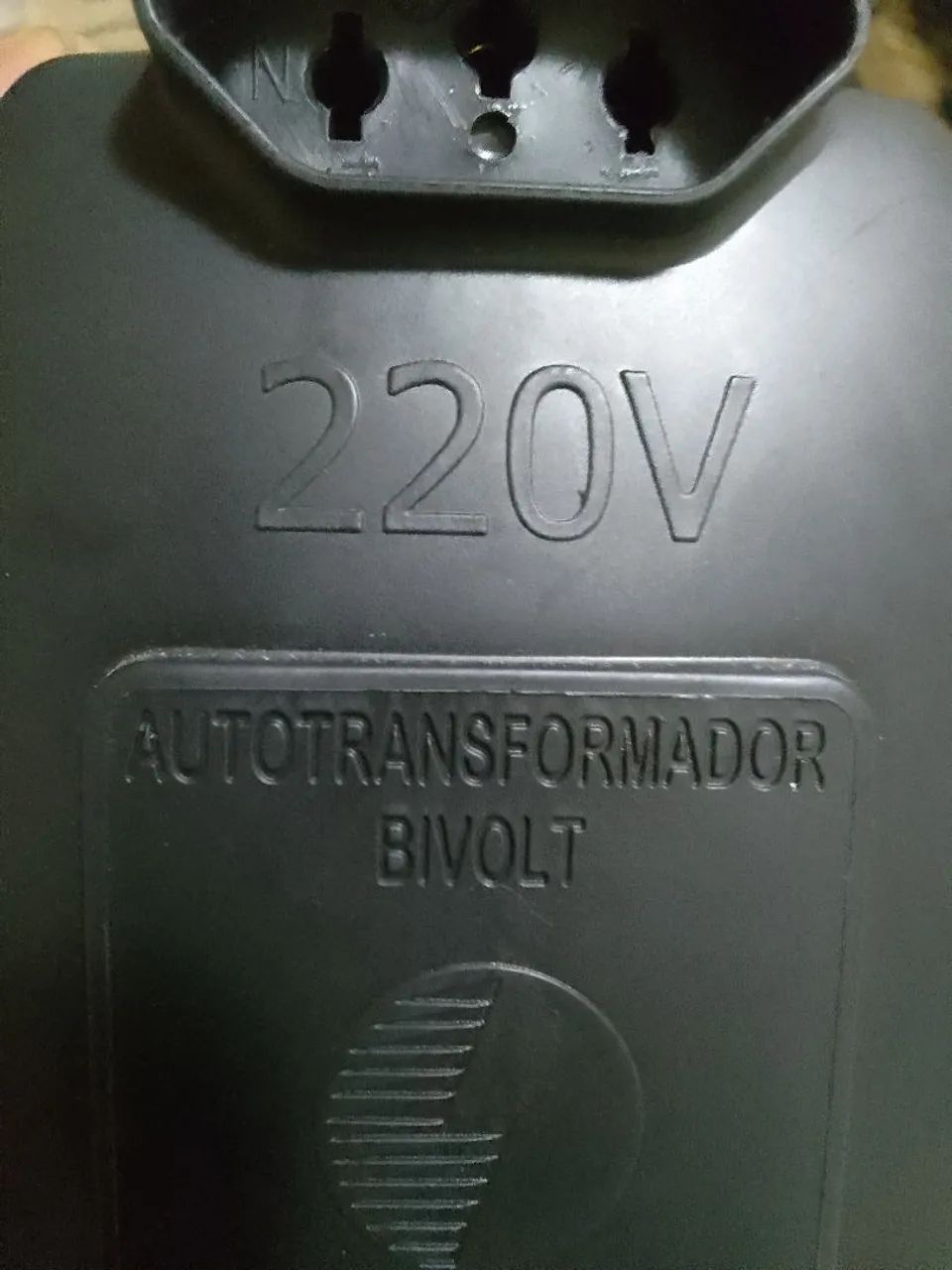 Transformador bivolt 110v  para 220v  - Foto 2