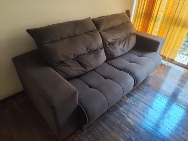 Sofá 3 Lugares Retrátil e Reclinável  2 M suede Cor marron - Foto 4