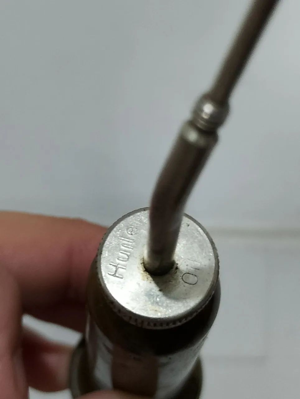 Lata óleo máquina de costura Elna gafanhoto  - Foto 4