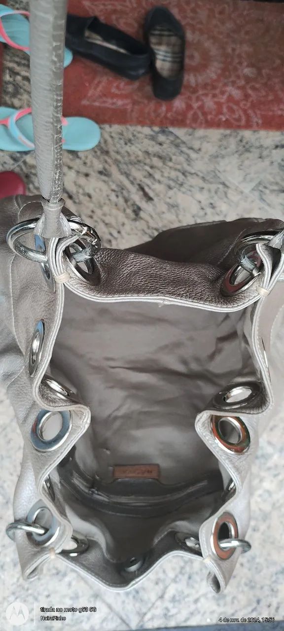 Bolsa gigante em couro legítimo prata - Nativa  - Foto 5