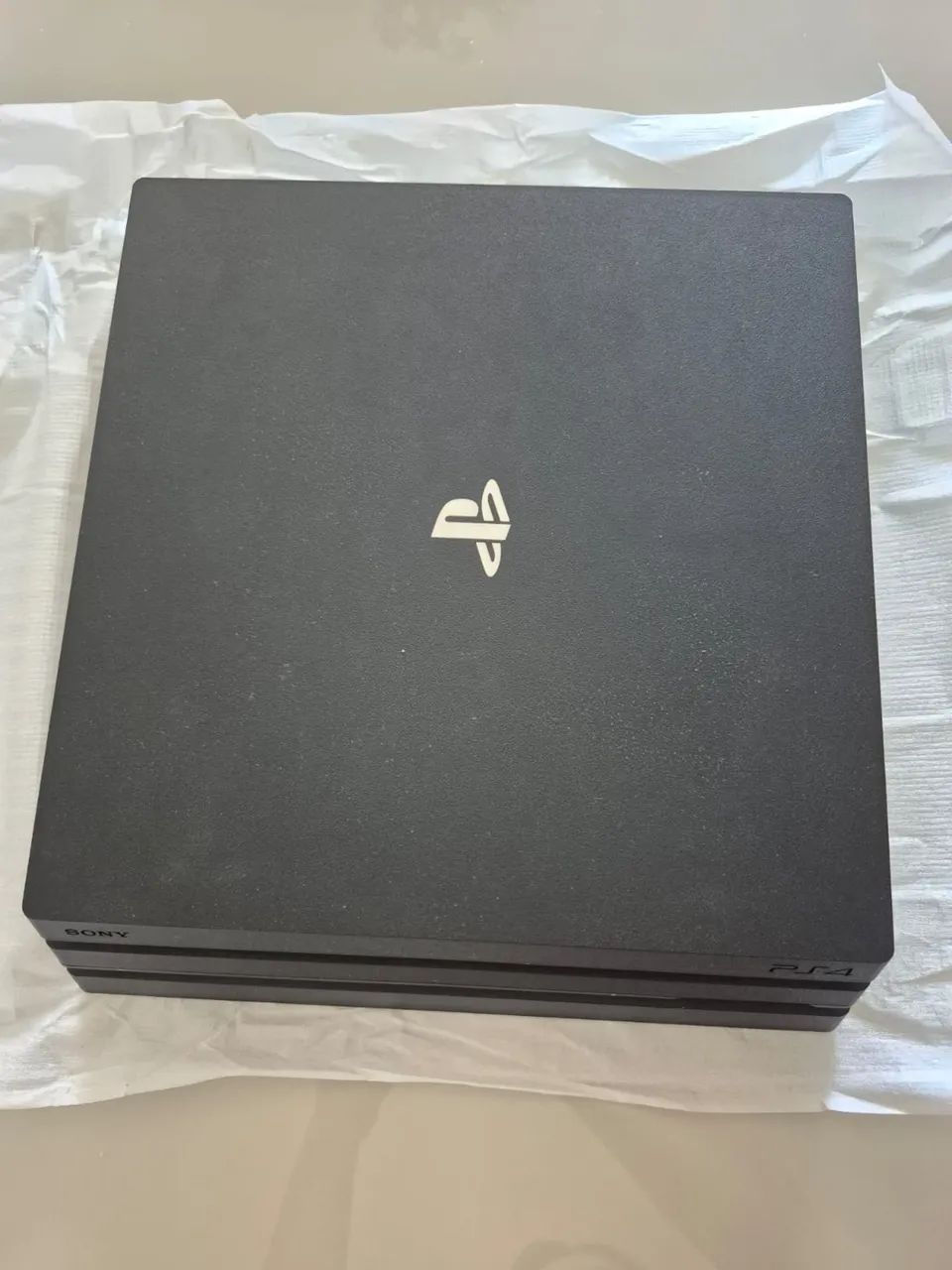 PS4 PRO 1 TB  - Foto 3
