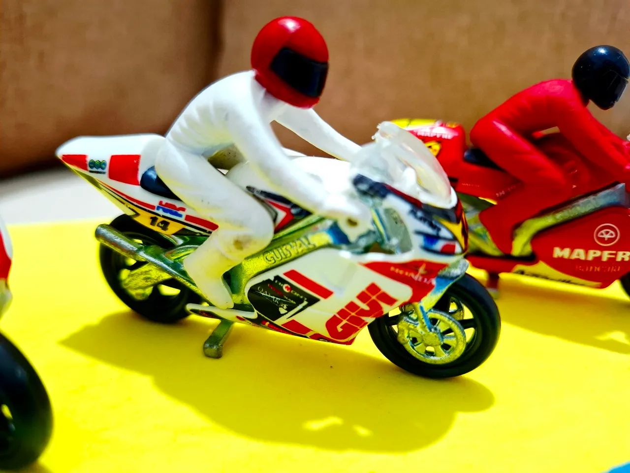 Miniaturas de Motos de Corrida 1:29  - Foto 3