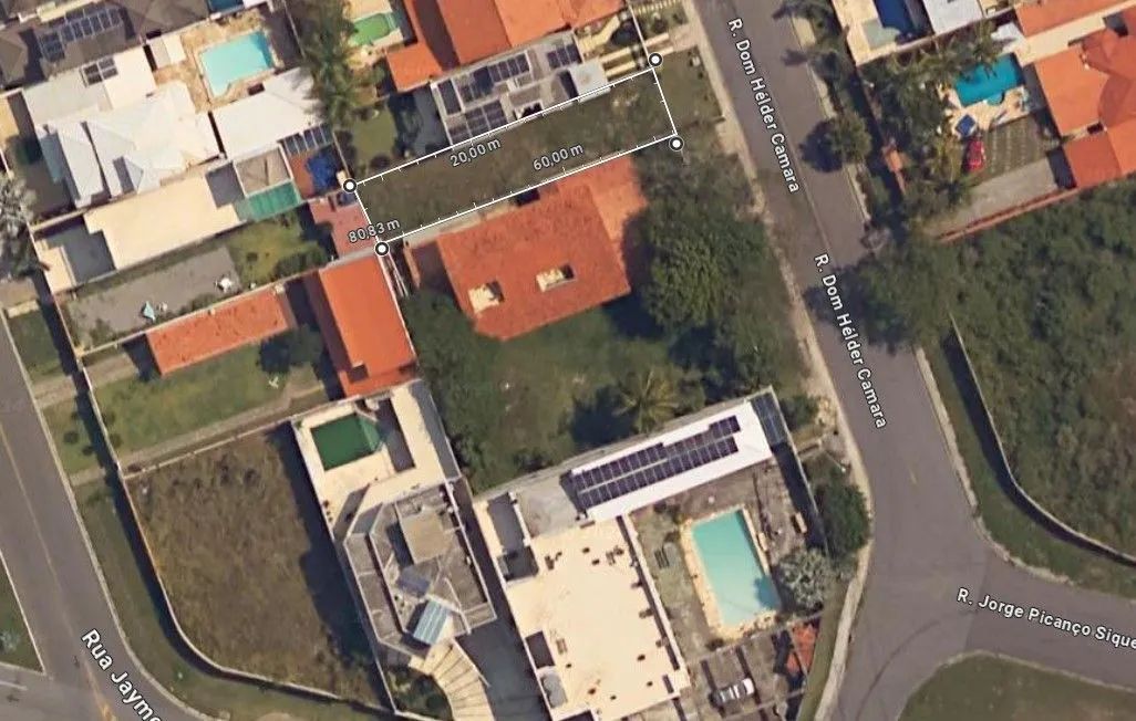 Terreno meio lote 150 mt da Praia Camboinhas