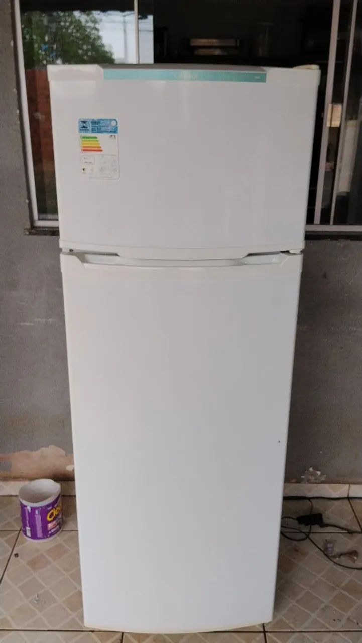 Vendo geladeira 