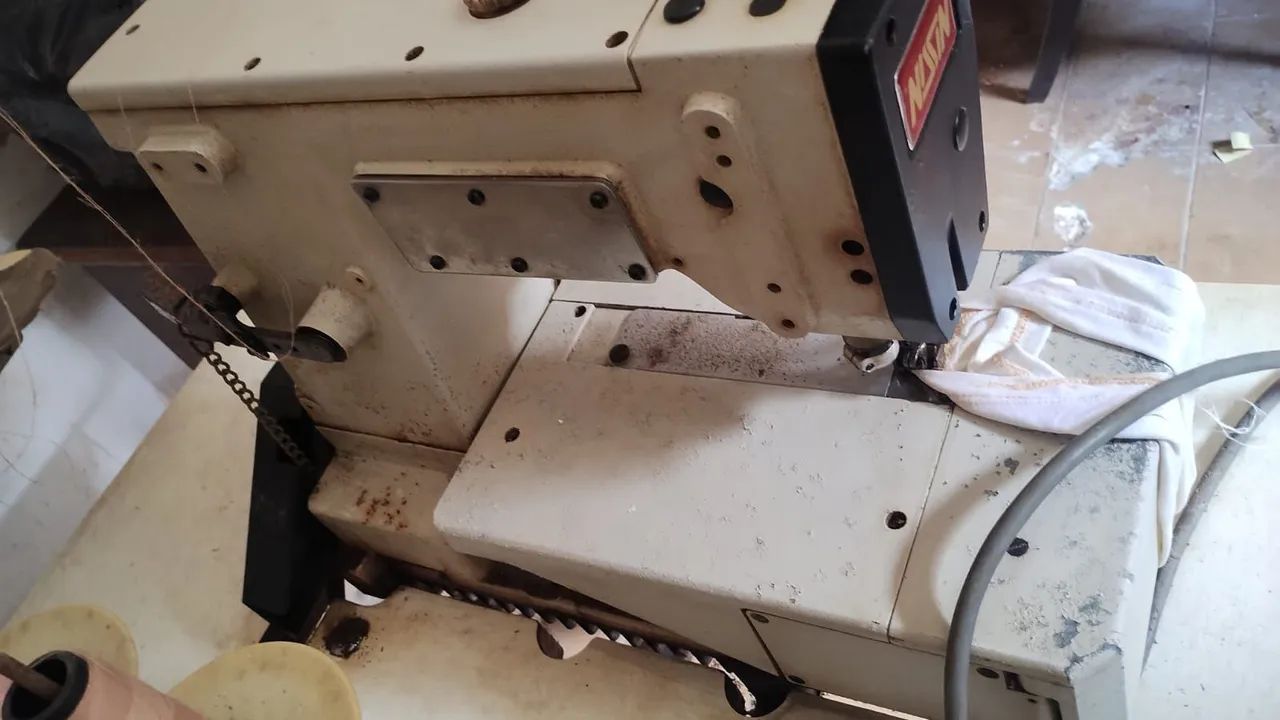 Máquina de costura  - Foto 4