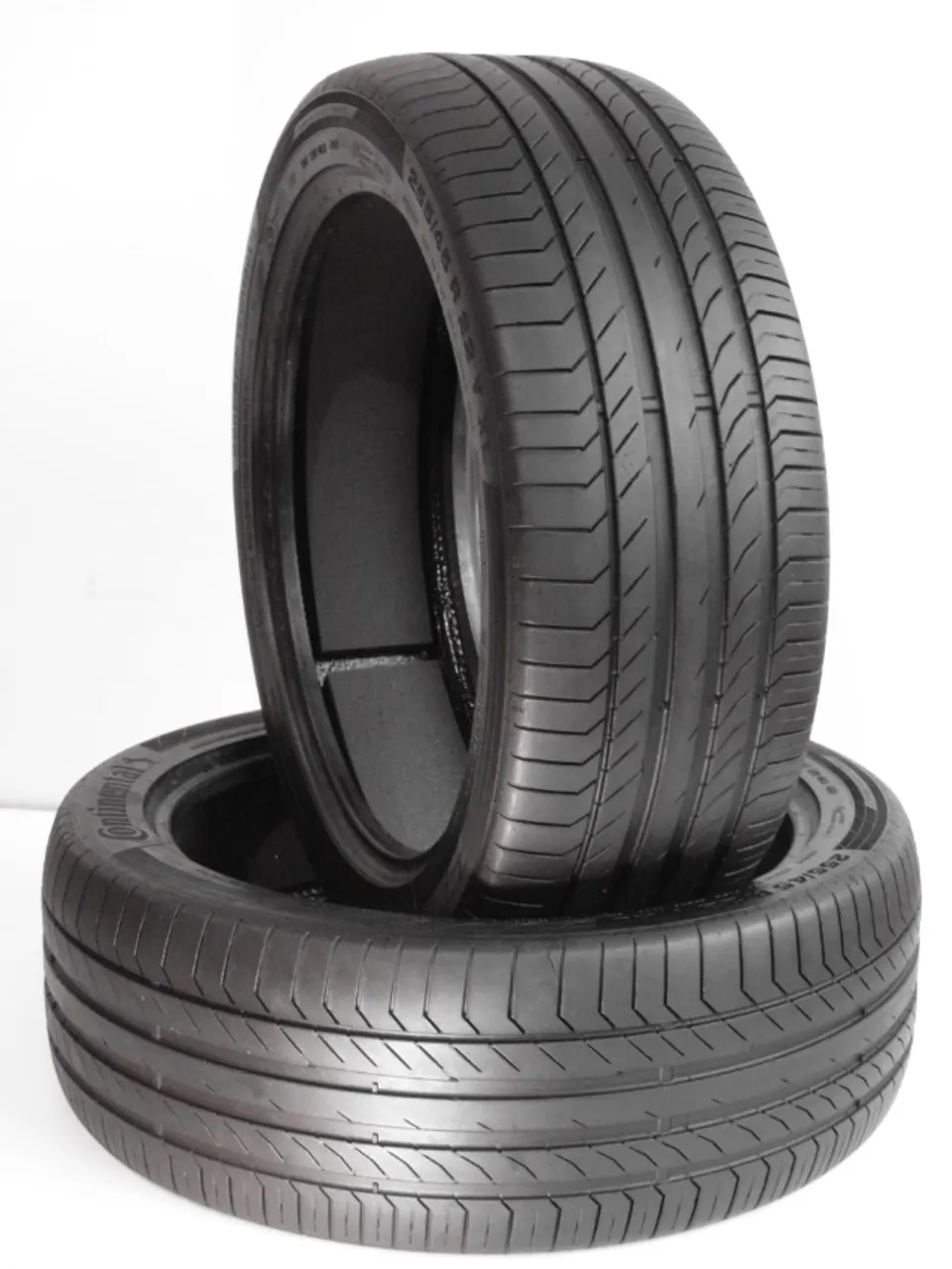 Pneu Michelin Pilot Sport 4 S 245/40 ZR20 - Peças para carros