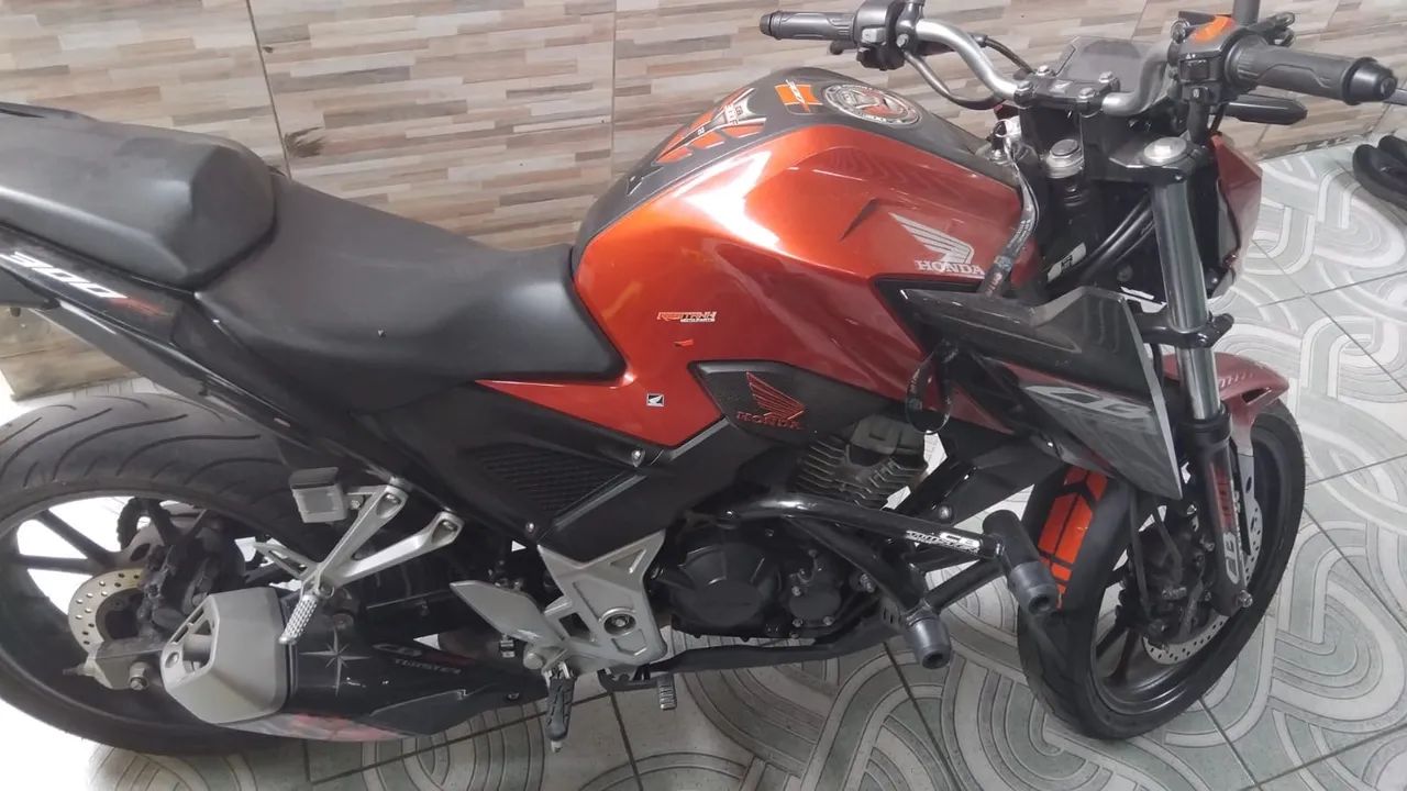 CB 300 F - Foto 2