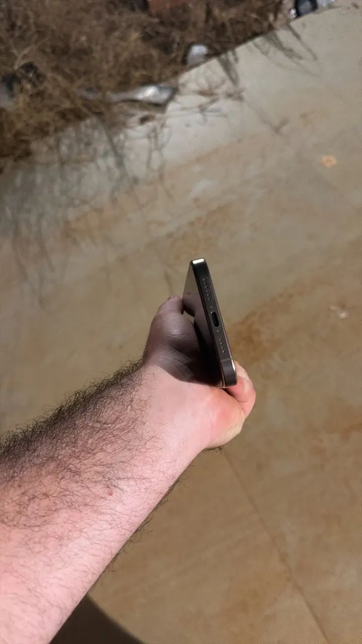 iPhone 16 Pro Max - Foto 5