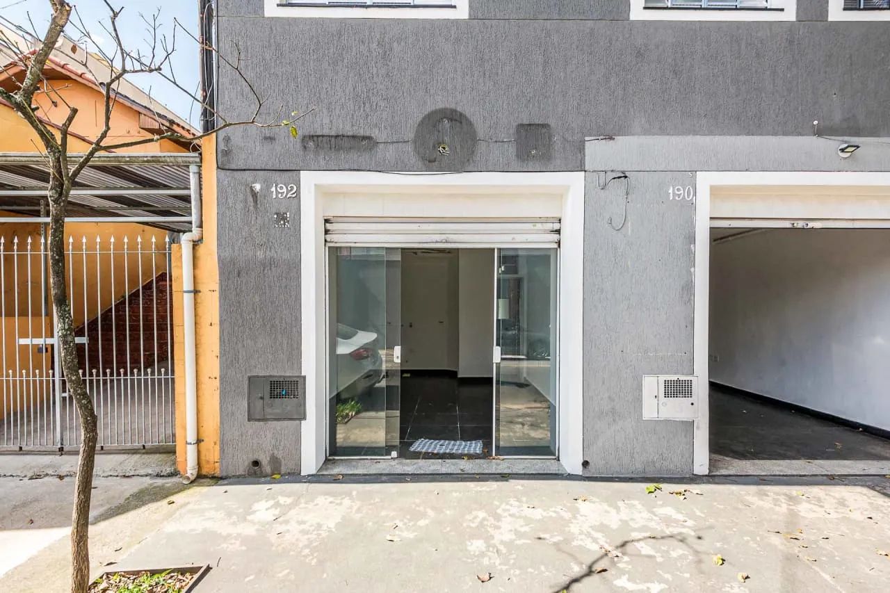 Loja na Rua Águas Virtuosas, 190 - e 192  40 m²