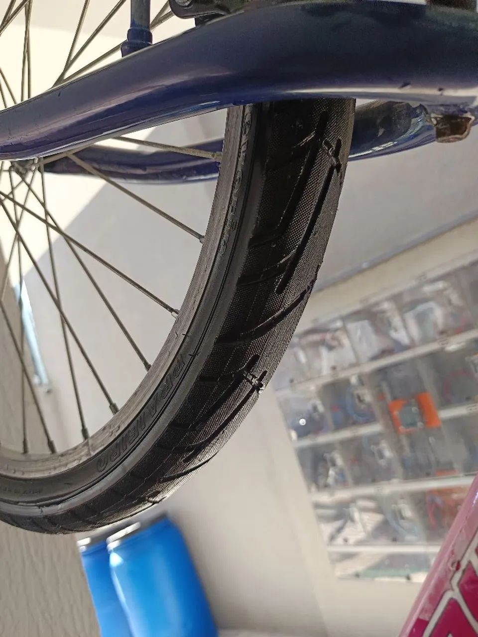 Bicicleta aro 24 c/ cestinha e garupeiro - Foto 4