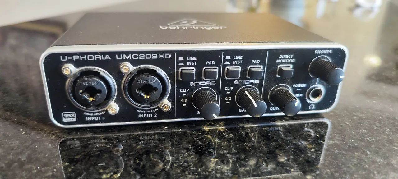 Interface de áudio Behringer U-PHORIA UMC202HD - Foto 2