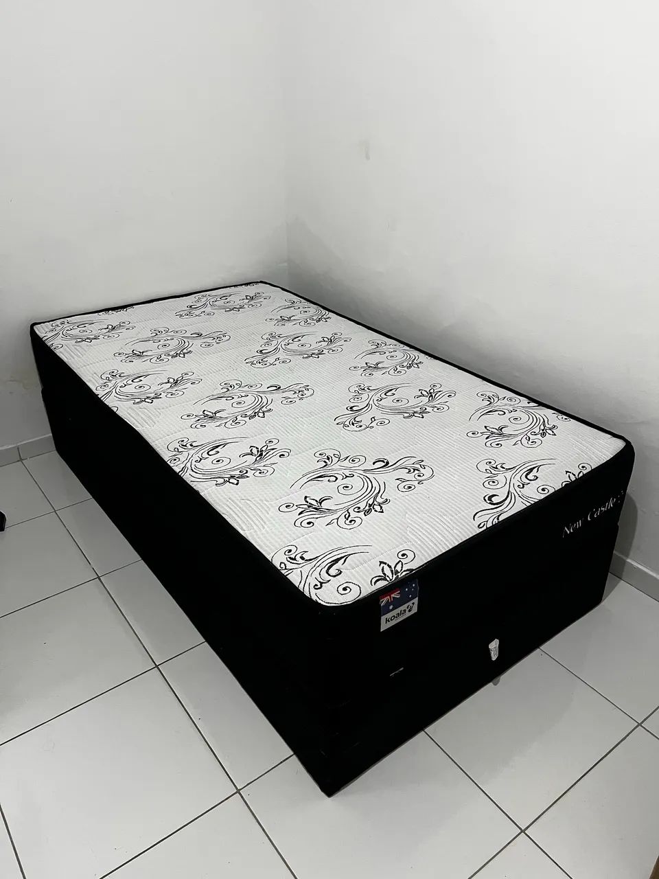 Cama box solteirão  COALA NEW CASTLE 