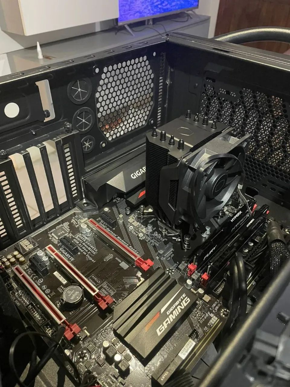 Kit Gamer Intel i7-7700K + Z270 + Gabinete Premium Cooler Master