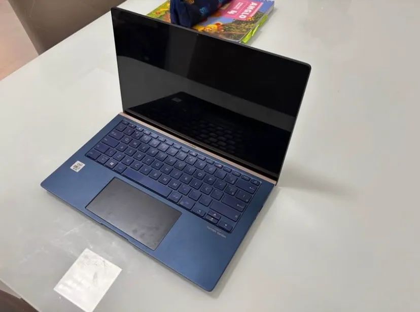 Notebook Asus Zenbook 14? Core i7 