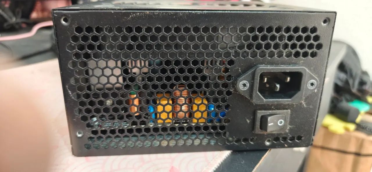 Fonte 550w Gigabyte 80 plus Bronze - Foto 3