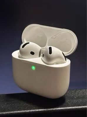 AirPods 4 (ANC) Ainda na Garantia Oficia APPLE - Fones de Ouvido