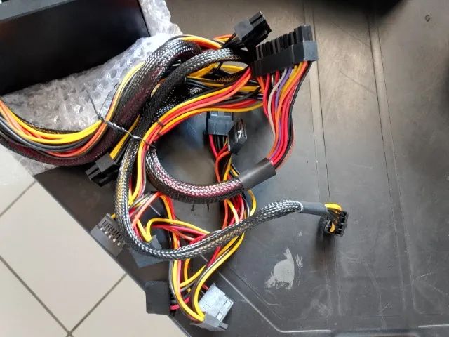 Estou vendendo Fonte GT Goldentec funcionando perfeitamente