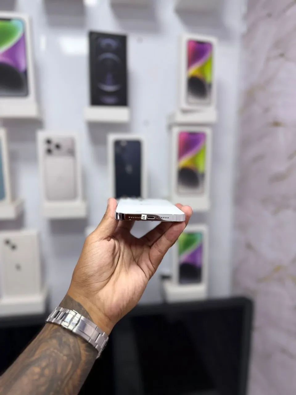IPHONE 14 PRO MAX 128GB SIKVER<br>R$ 3.599,00 - Foto 4