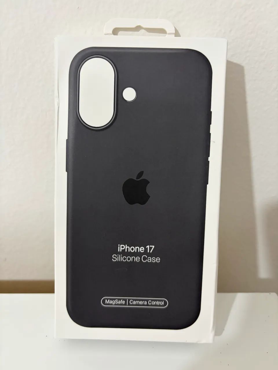 Capa de silicone Apple para iPhone 17 preta