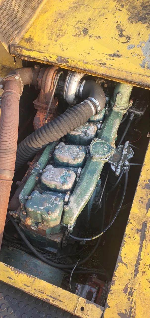Empilhadeira Milan R37 - 1983 com garfo bloco granito - Foto 3