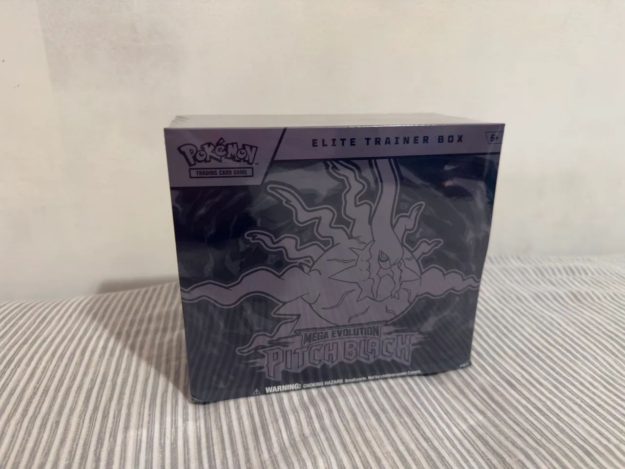ETB Pokémon - Pitch Black (Escuridão Absoluta)