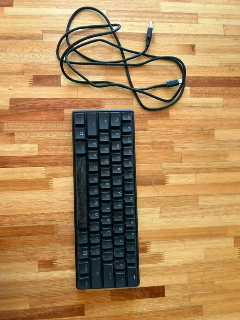 Teclado Hyperx Alloy 60% - Foto 5