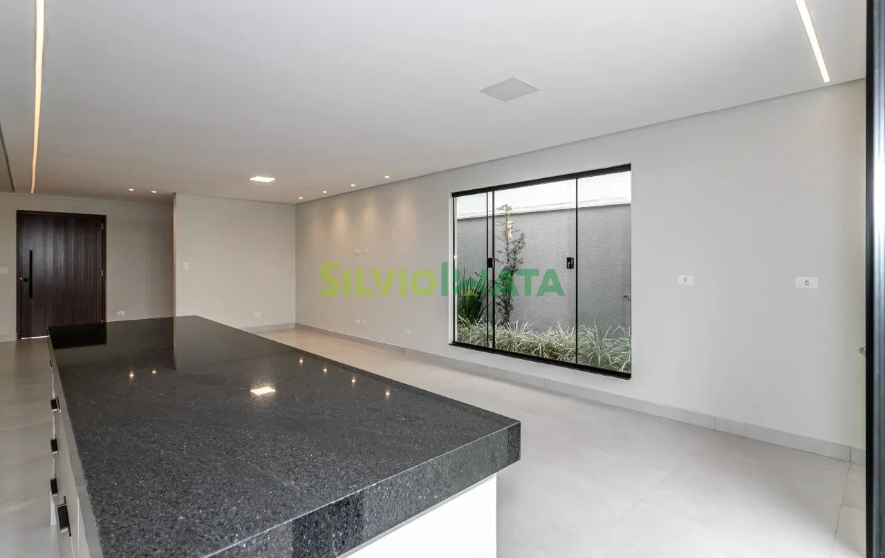 Sobrado a venda no Jd. Centro Cívico em Sarandi, localizada próximo as FA colchões. - Foto 5
