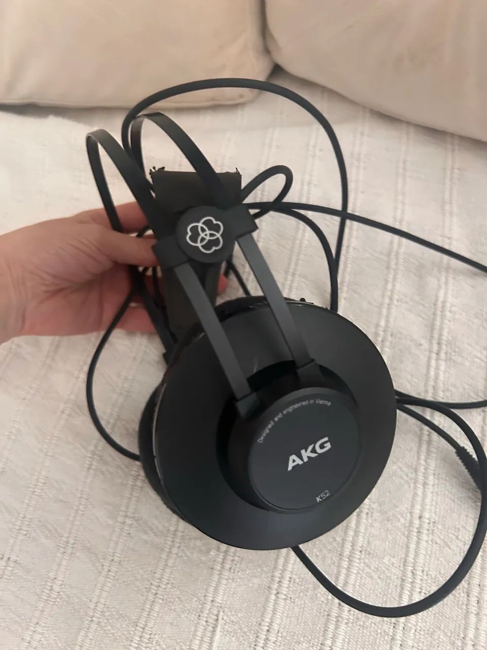 Fone com fio AKG  modelo K52 - Foto 4