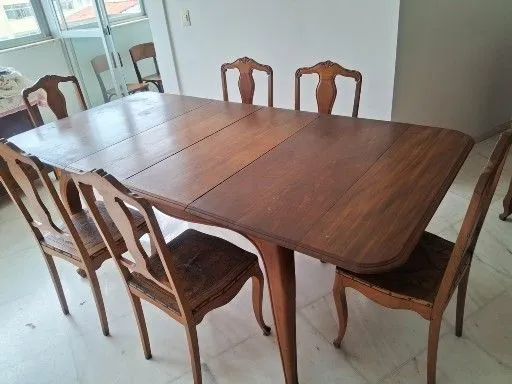 Mesa de jantar antiga, em peroba, oito lugares - Foto 4