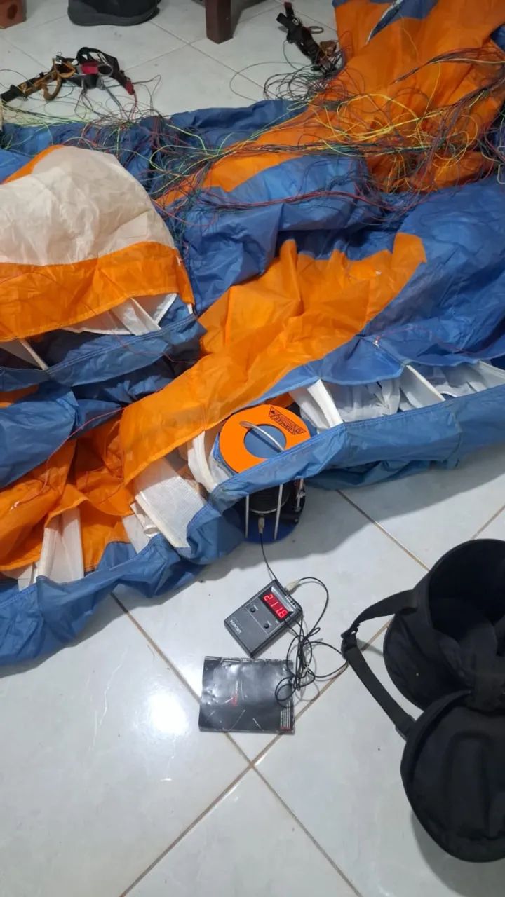 Paramotor BalckDevil REVISADO + Asa com LAUDO + Paraquedas reserva + Capacete  - Foto 3