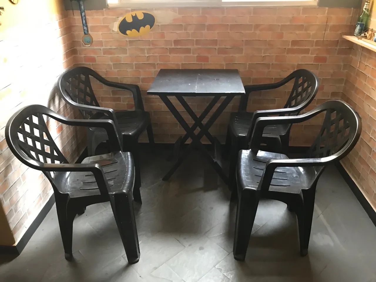 Móveis de Sala - Sofá 2 Lugares + Mesa com 4 Cadeiras + Móvel - Foto 2