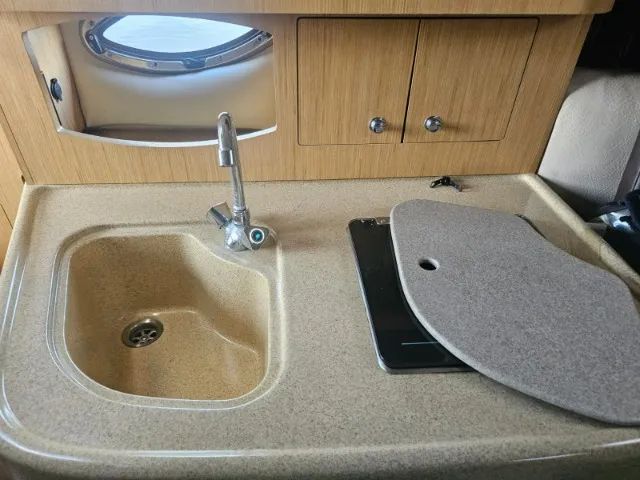 Lancha  Four Wins com 28,5 pés, motor V8 com 328 Hp ano 2011 - Foto 7