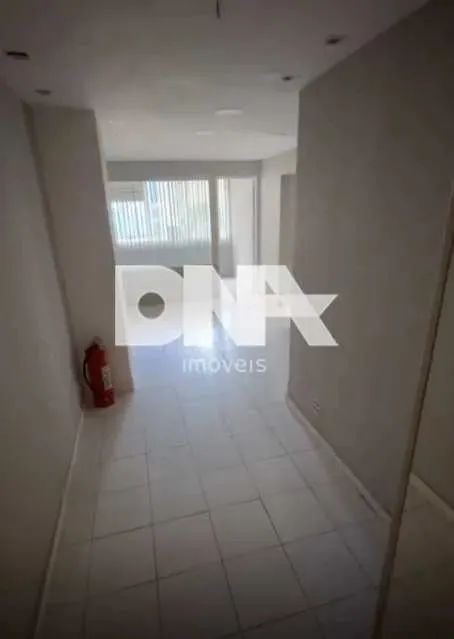 EXCELENTE SALA DIVIDIDA EM RECEPÇÃO MAIS 3 AMBIENTES REFORMADA ,COM VAGA EM EDIFICIO GARAG - Foto 2