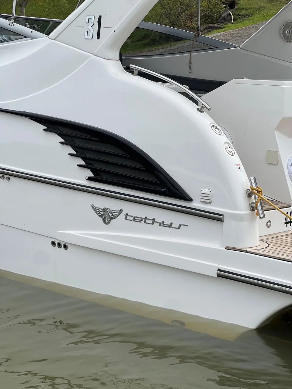 Lancha Tethys 31 2019 com 87horas  - Foto 3