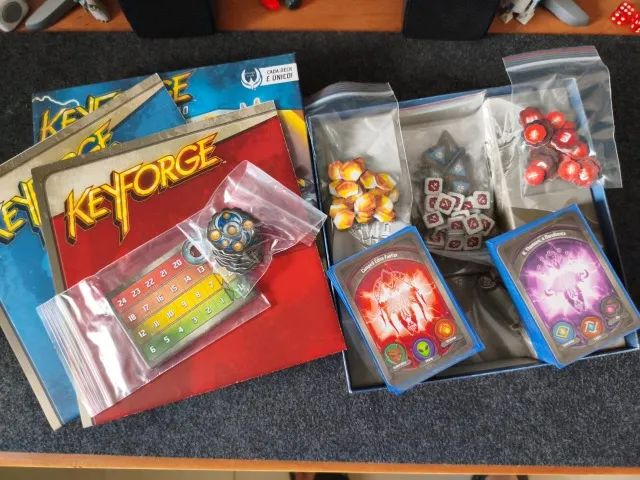 Starter Sets de Keyforge - Foto 4