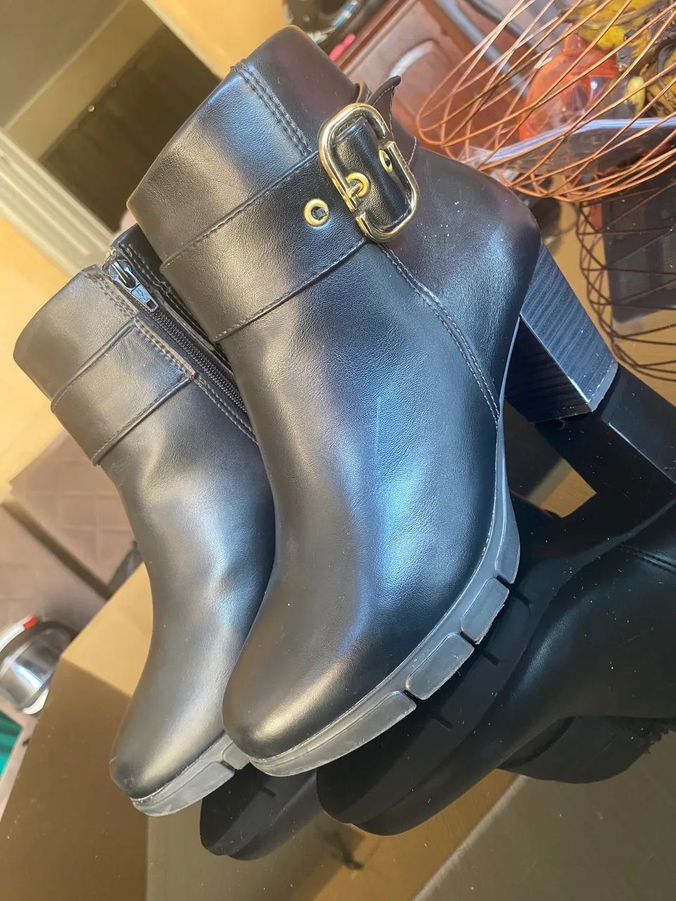 Vende-se essa bota MODARE