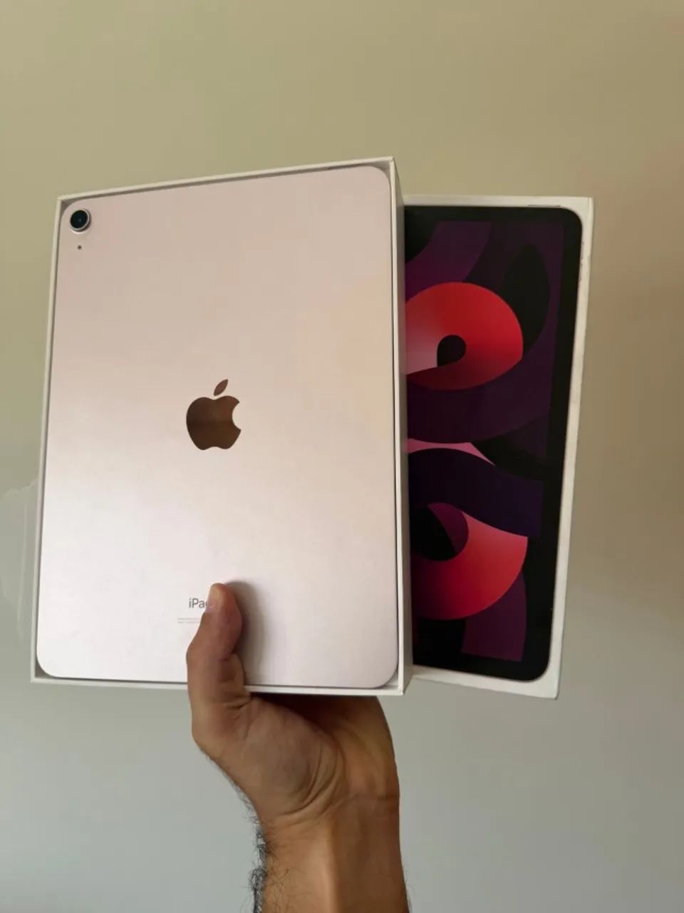 iPad Air M1 de 64GB - Seminovo, impecável