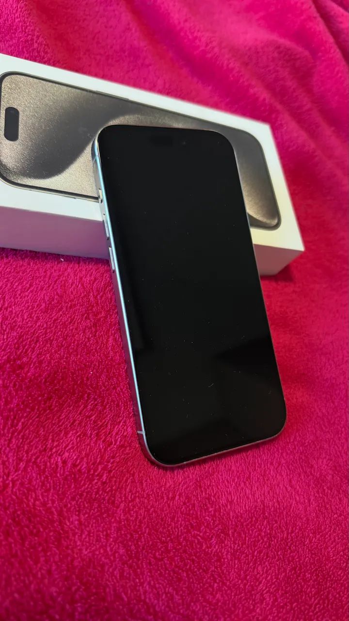 Iphone 15 Pro 256gb - muito novo - Foto 4