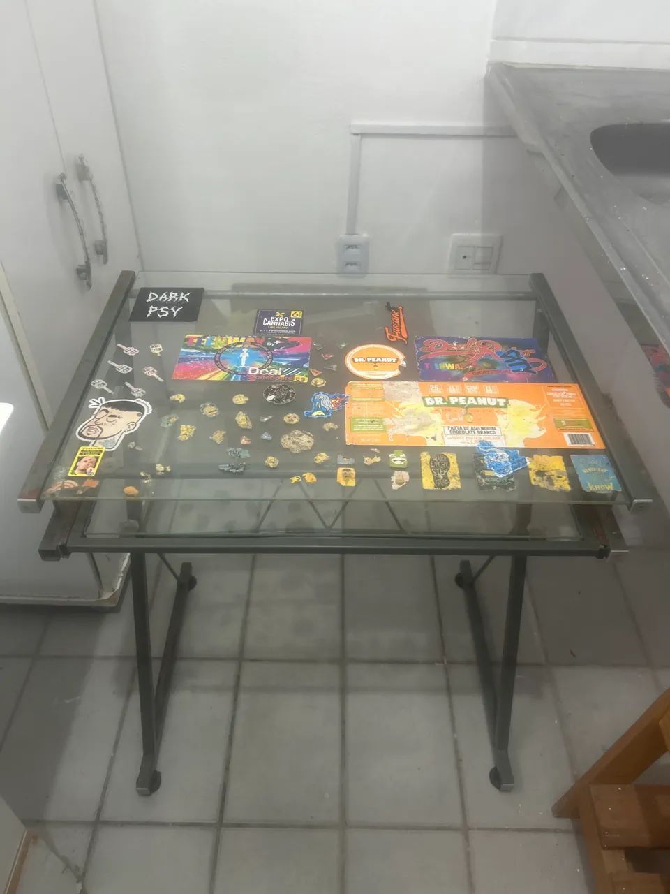 Mesa de vidro para estudo 