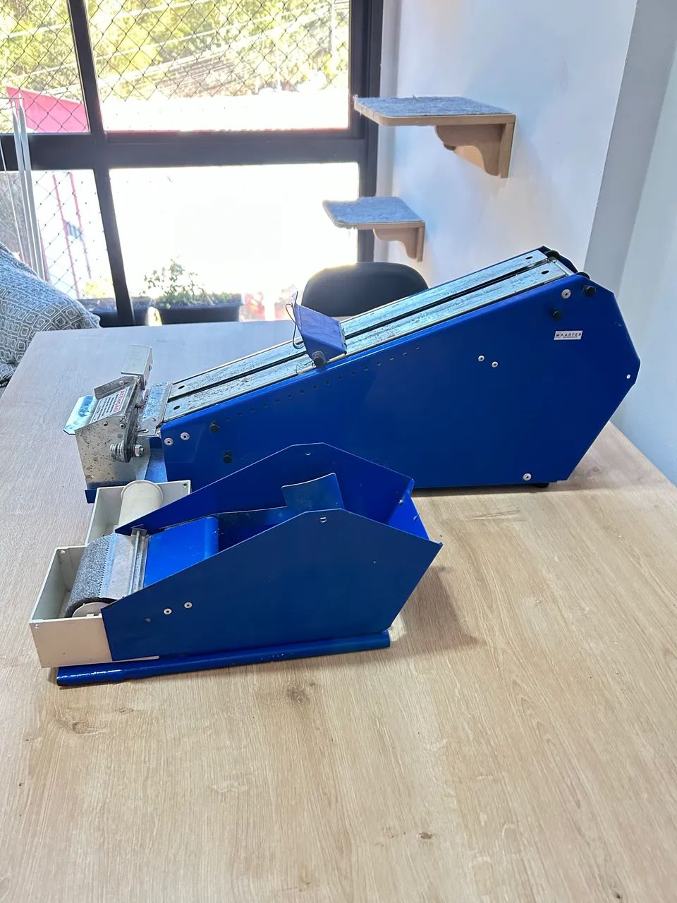 Vendo máquina de fechar caixa de papelão  - Foto 2
