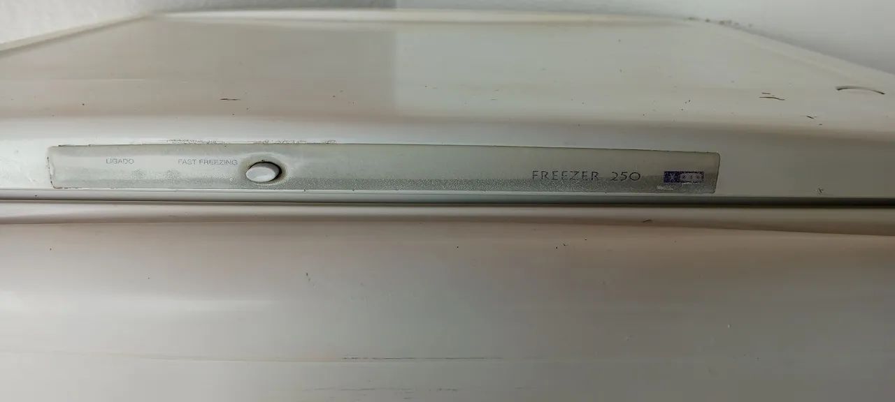 Freezer vestical de 250 litros  - Foto 4